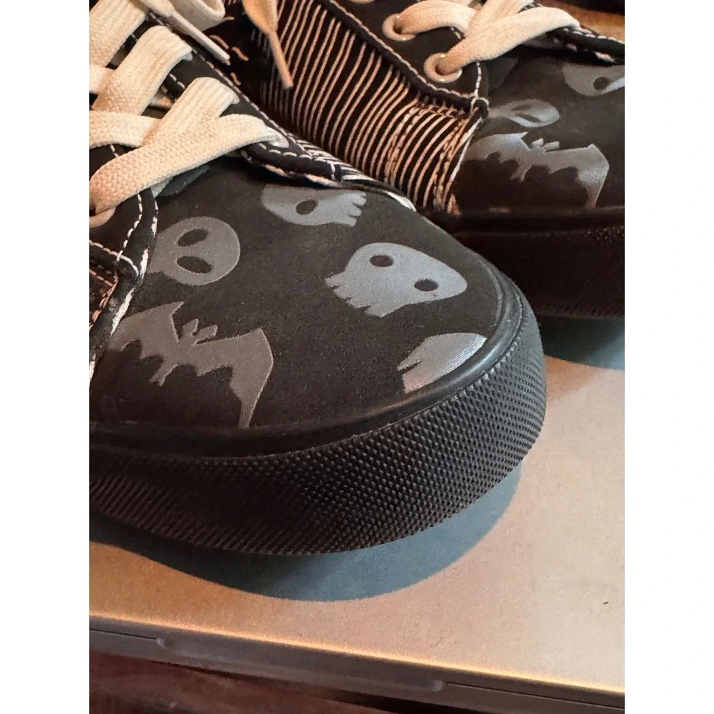 Ground Up Nightmare Before Christmas 9.5 Black Jack Skellington Goth Emo